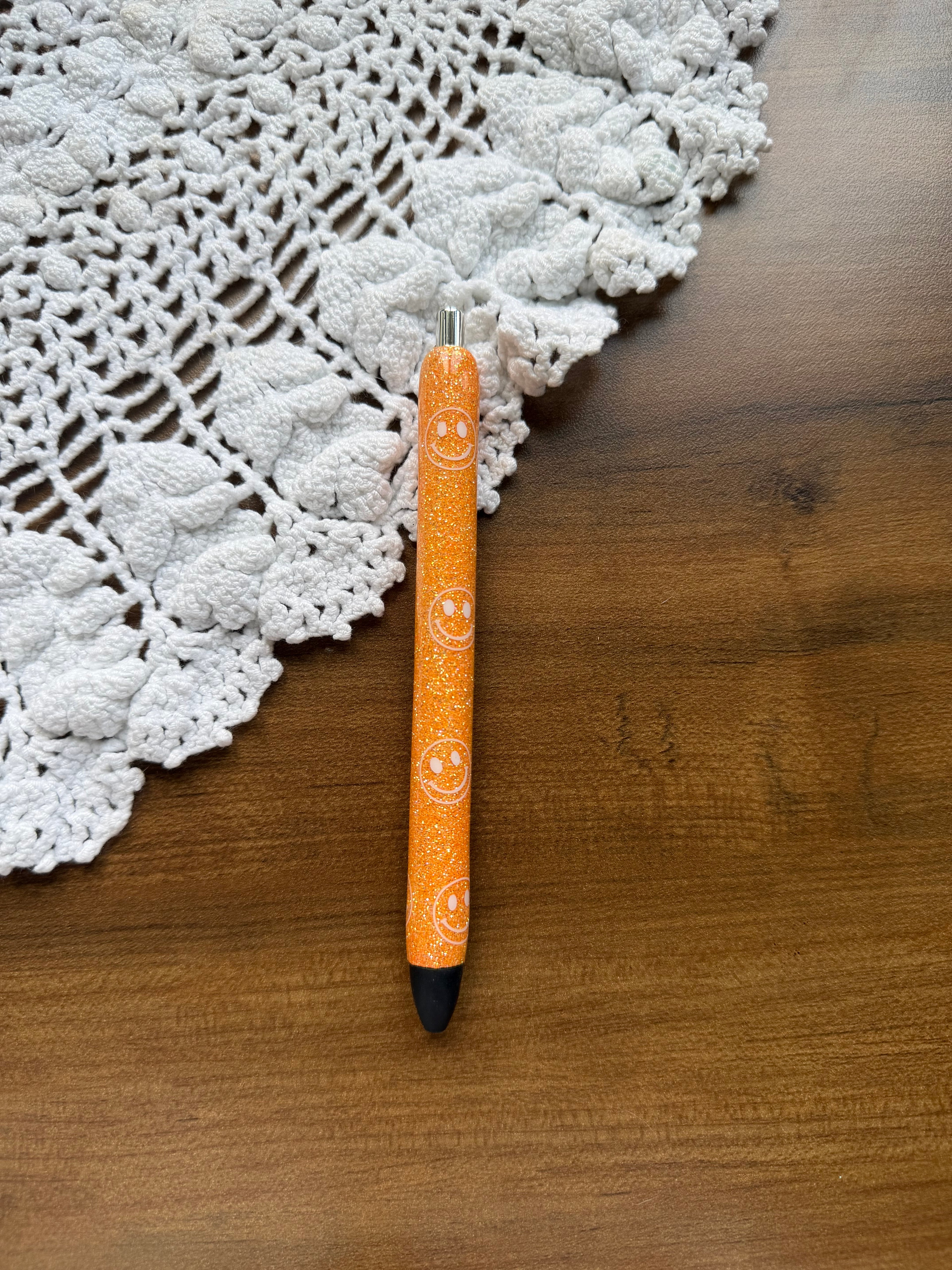 Clementine Smiley Face Pen