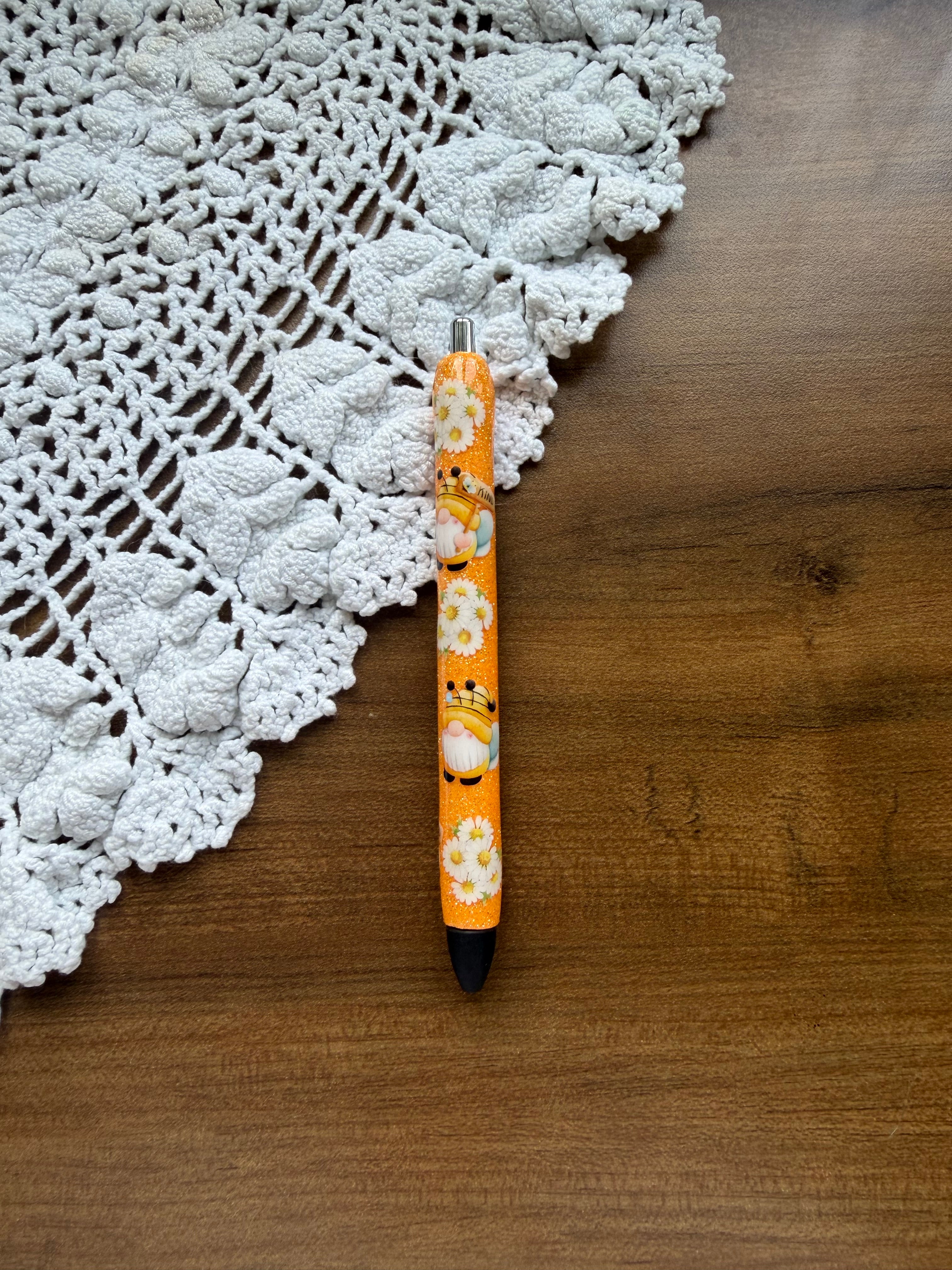 Honeybee Gnomes Pen