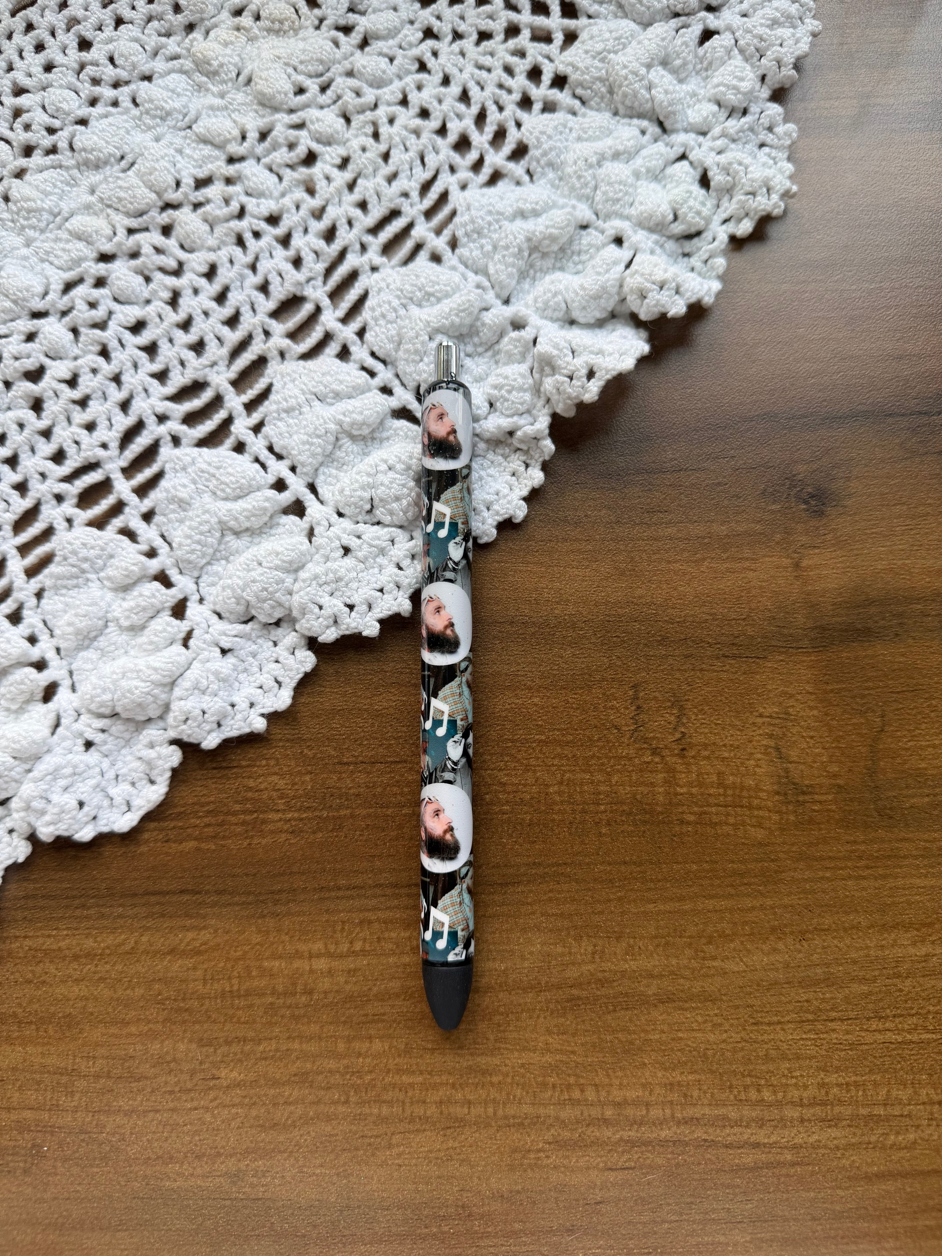 Teddy Swims Pen